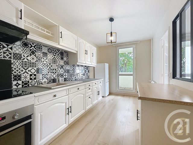 Afficher la photo en grand Appartement F3 à louer - 3 pièces - 74.42 m2 - COMPIEGNE - 60 - PICARDIE - Century 21 Infinity