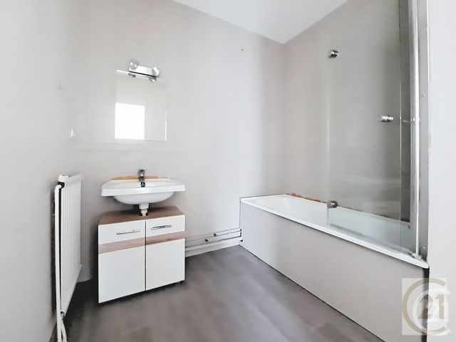 Afficher la photo en grand Appartement F2 à louer - 2 pièces - 52.38 m2 - COMPIEGNE - 60 - PICARDIE - Century 21 Infinity