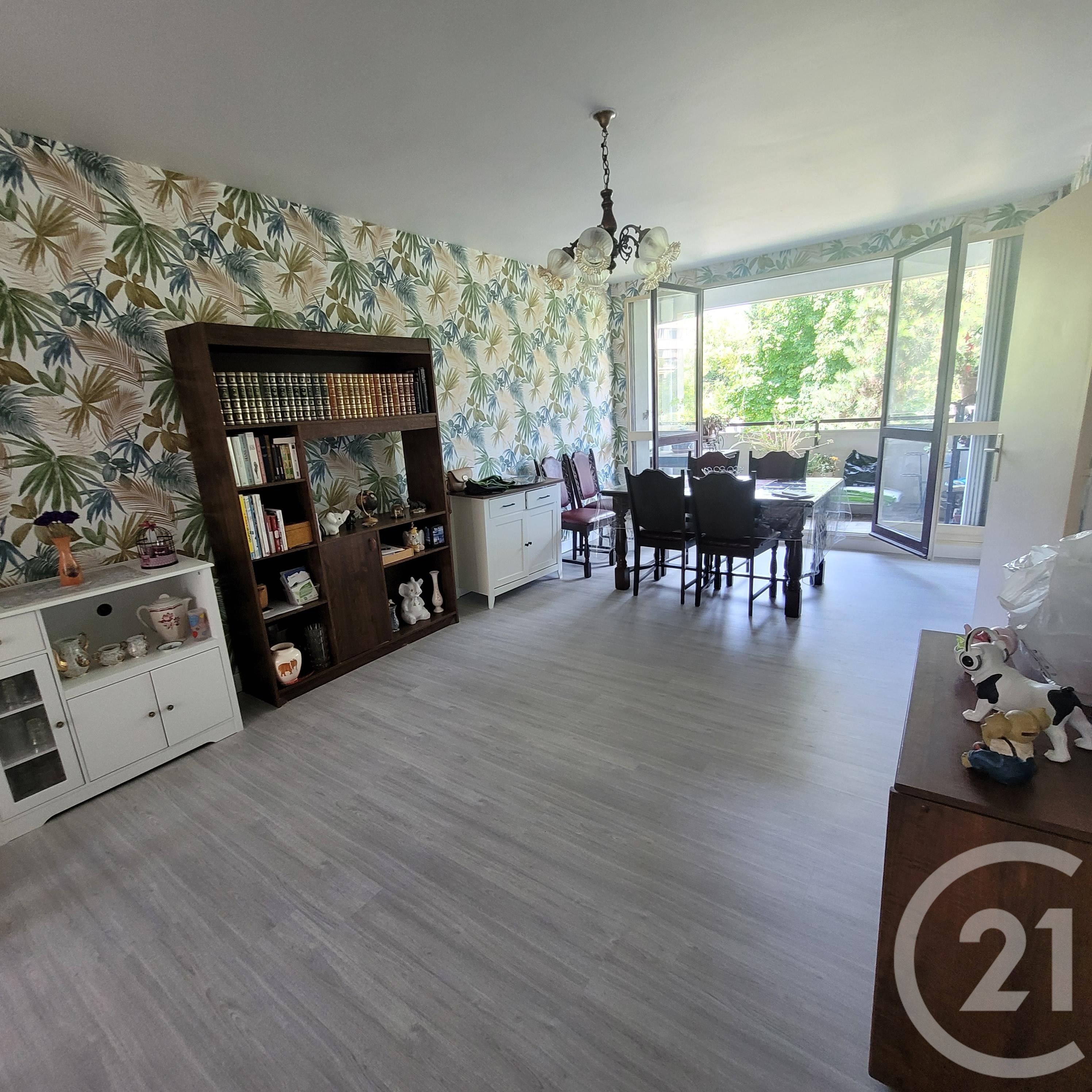 Appartement F3 à vendre - 3 pièces - 76.12 m2 - COMPIEGNE - Miniature 3