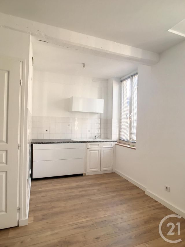 Afficher la photo en grand Appartement F2 à louer - 2 pièces - 34.17 m2 - COMPIEGNE - 60 - PICARDIE - Century 21 Infinity