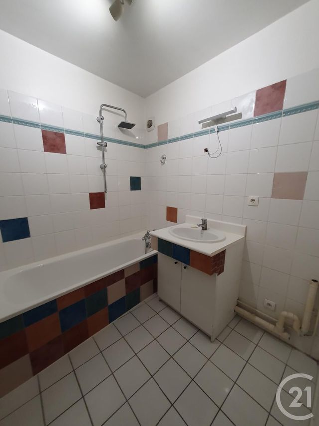 Appartement F3 à louer - 3 pièces - 71.73 m2 - COMPIEGNE - 60 - PICARDIE - Century 21 Infinity