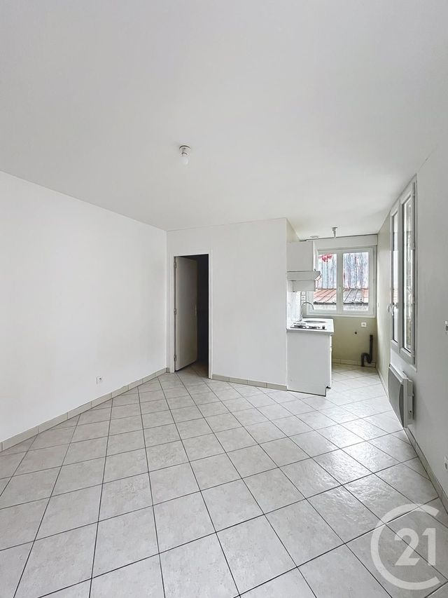 Appartement F1 à louer - 1 pièce - 20.1 m2 - MARGNY LES COMPIEGNE - 60 - PICARDIE - Century 21 Infinity
