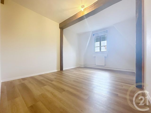 Appartement F4 à louer - 6 pièces - 95.29 m2 - LONGUEIL STE MARIE - 60 - PICARDIE - Century 21 Infinity