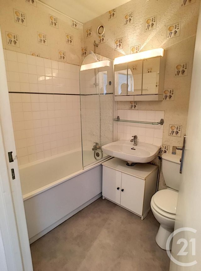 Appartement Studio à louer - 1 pièce - 30.16 m2 - COMPIEGNE - 60 - PICARDIE - Century 21 Infinity