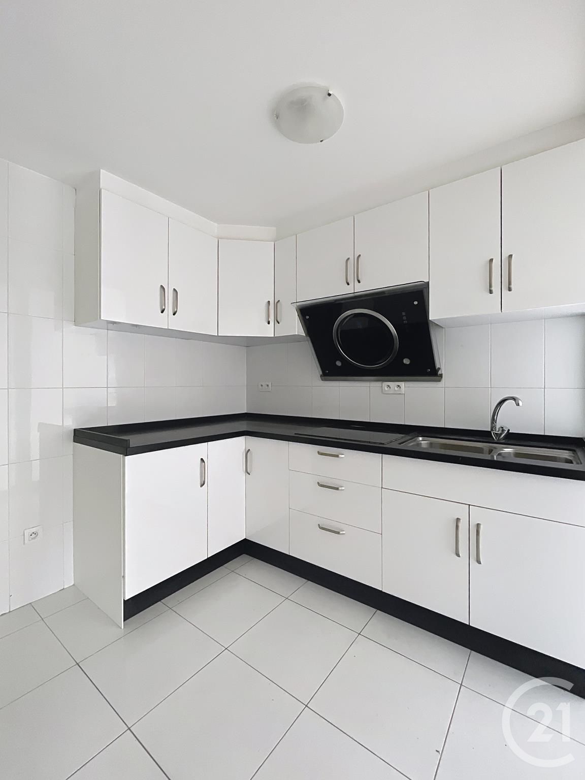 Appartement F3 à vendre - 3 pièces - 72.2 m2 - COMPIEGNE - Miniature 2