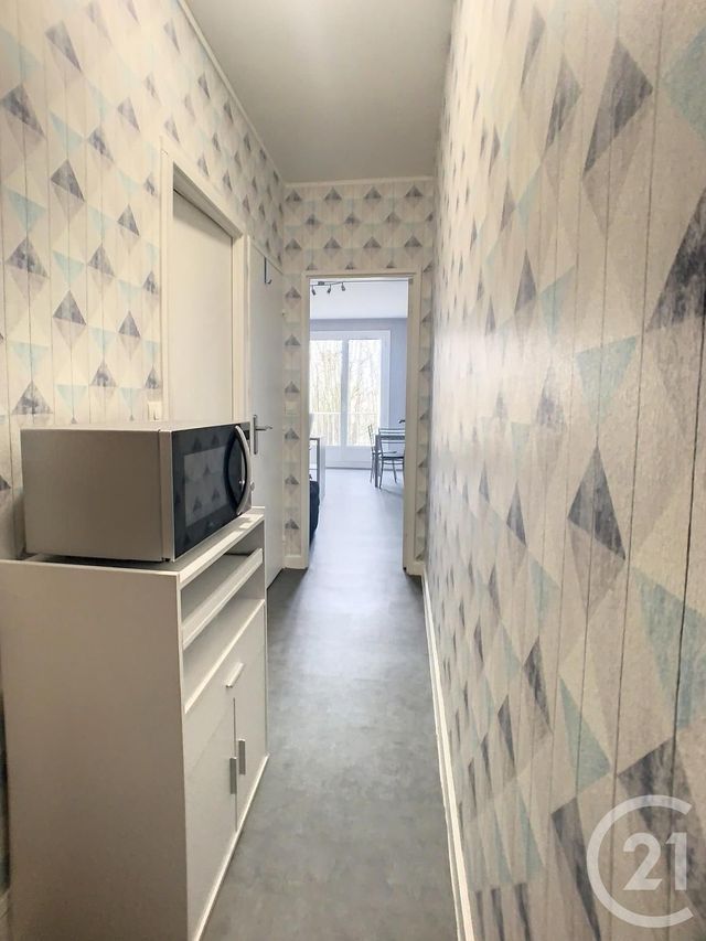 Appartement Studio à louer - 1 pièce - 19.3 m2 - COMPIEGNE - 60 - PICARDIE - Century 21 Infinity