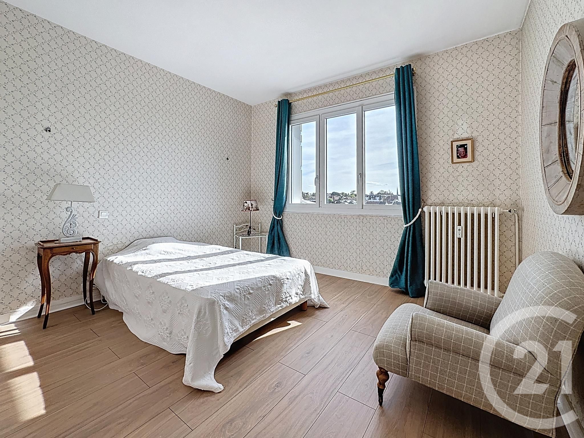 Appartement F4 à vendre - 4 pièces - 76.8 m2 - COMPIEGNE - Miniature 6