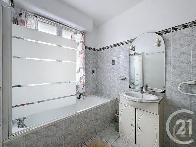 Appartement F3 à vendre - 3 pièces - 60.17 m2 - COMPIEGNE - 60 - PICARDIE - Century 21 Infinity