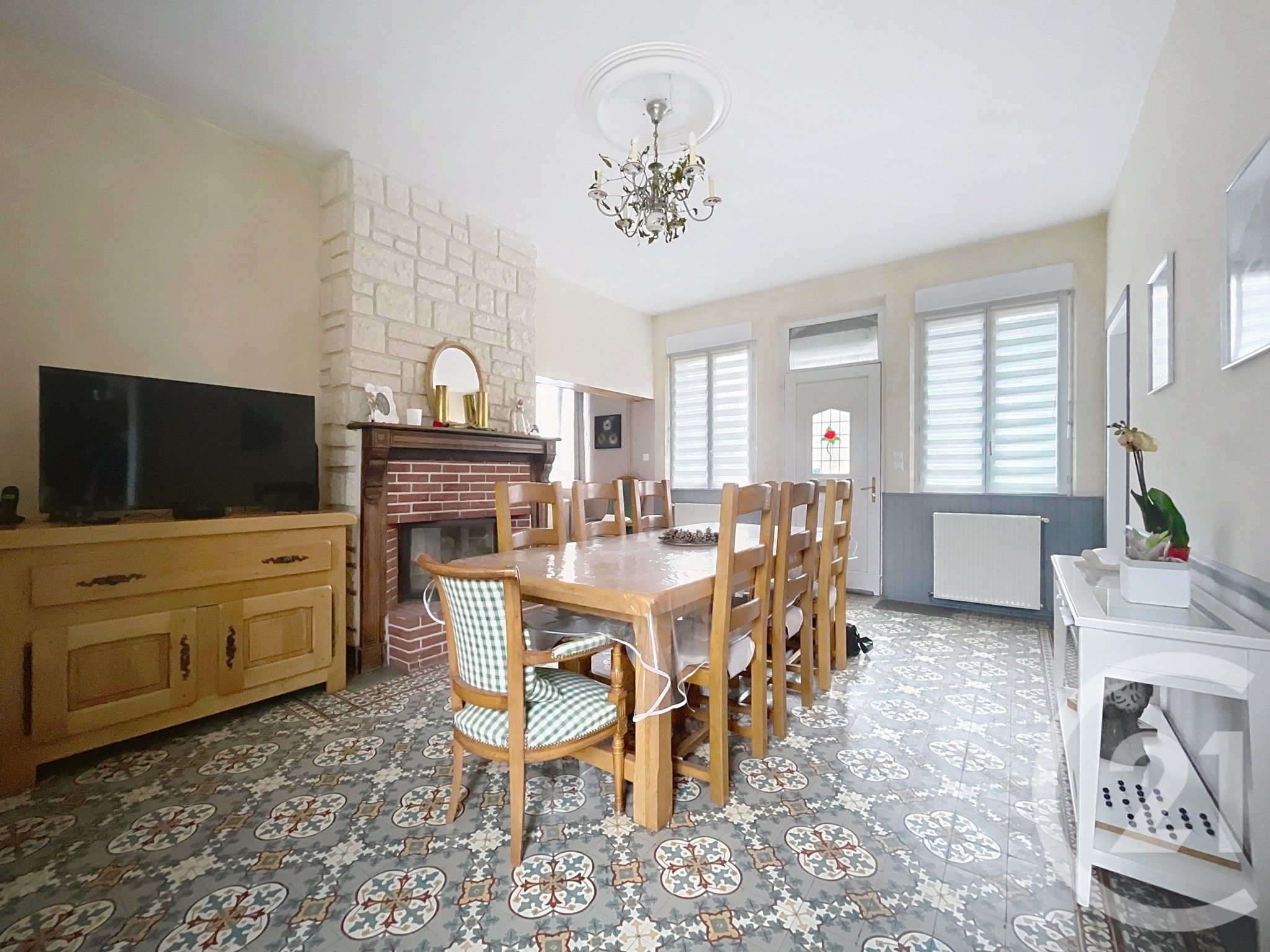 maison à vendre - 7 pièces - 185.0 m2 - TILLOLOY - Miniature 2