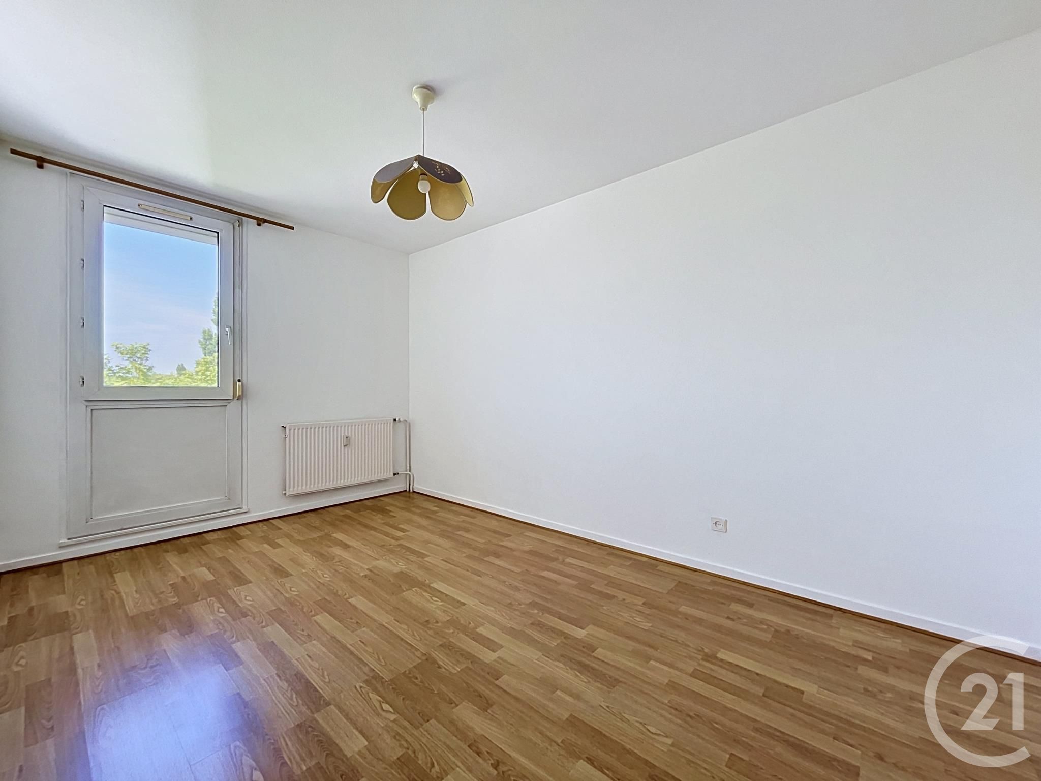 Appartement à vendre - 3 pièces - 76.07 m2 - COMPIEGNE - Miniature 5