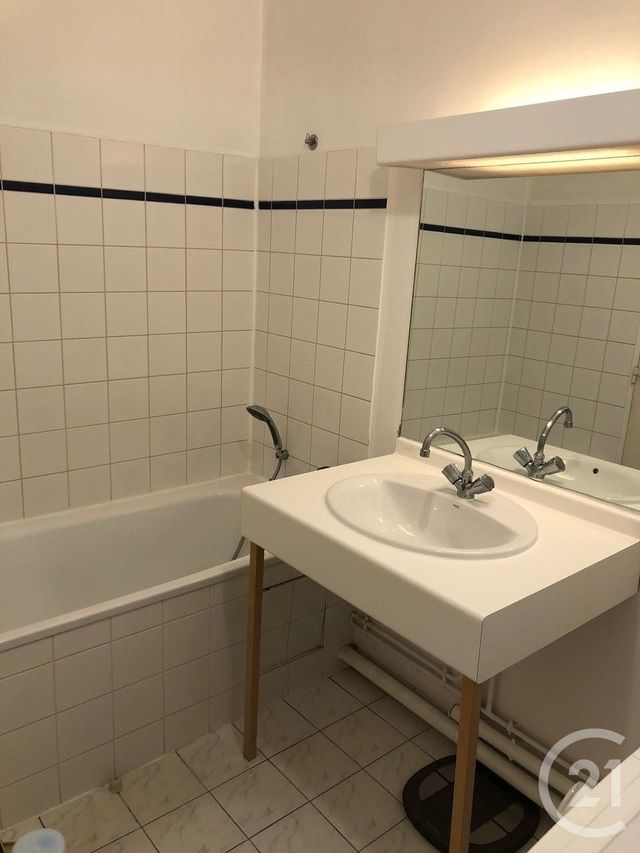 Appartement F2 à louer - 2 pièces - 46.14 m2 - MARGNY LES COMPIEGNE - 60 - PICARDIE - Century 21 Infinity