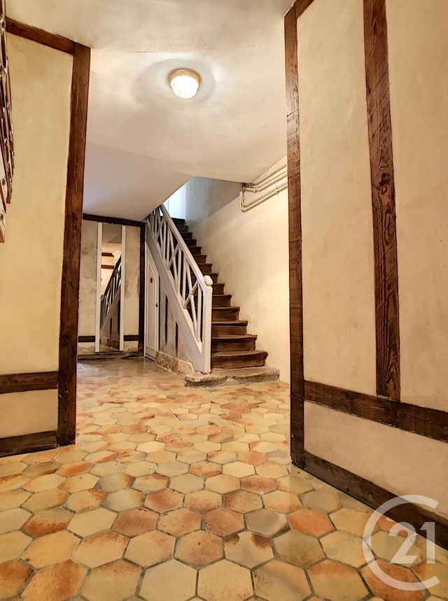 Appartement Duplex à louer - 2 pièces - 24.66 m2 - COMPIEGNE - 60 - PICARDIE - Century 21 Infinity