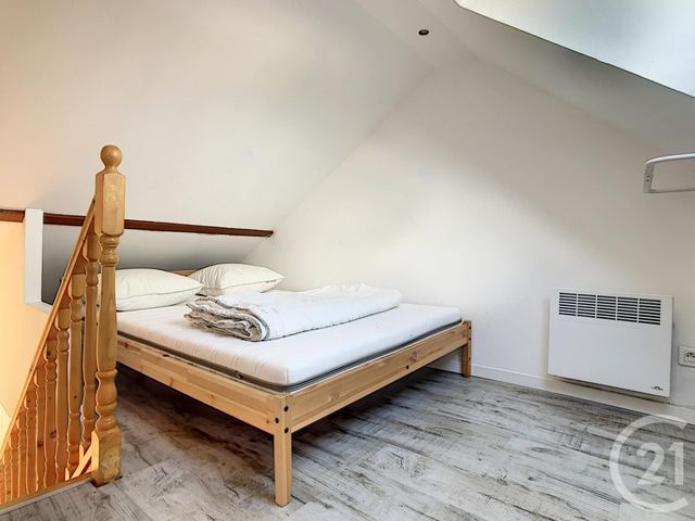 Appartement Duplex à louer - 2 pièces - 24.66 m2 - COMPIEGNE - 60 - PICARDIE - Century 21 Infinity