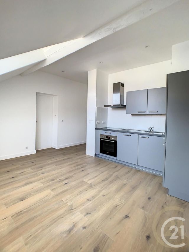 Appartement F2 à louer - 2 pièces - 41.7 m2 - COMPIEGNE - 60 - PICARDIE - Century 21 Infinity