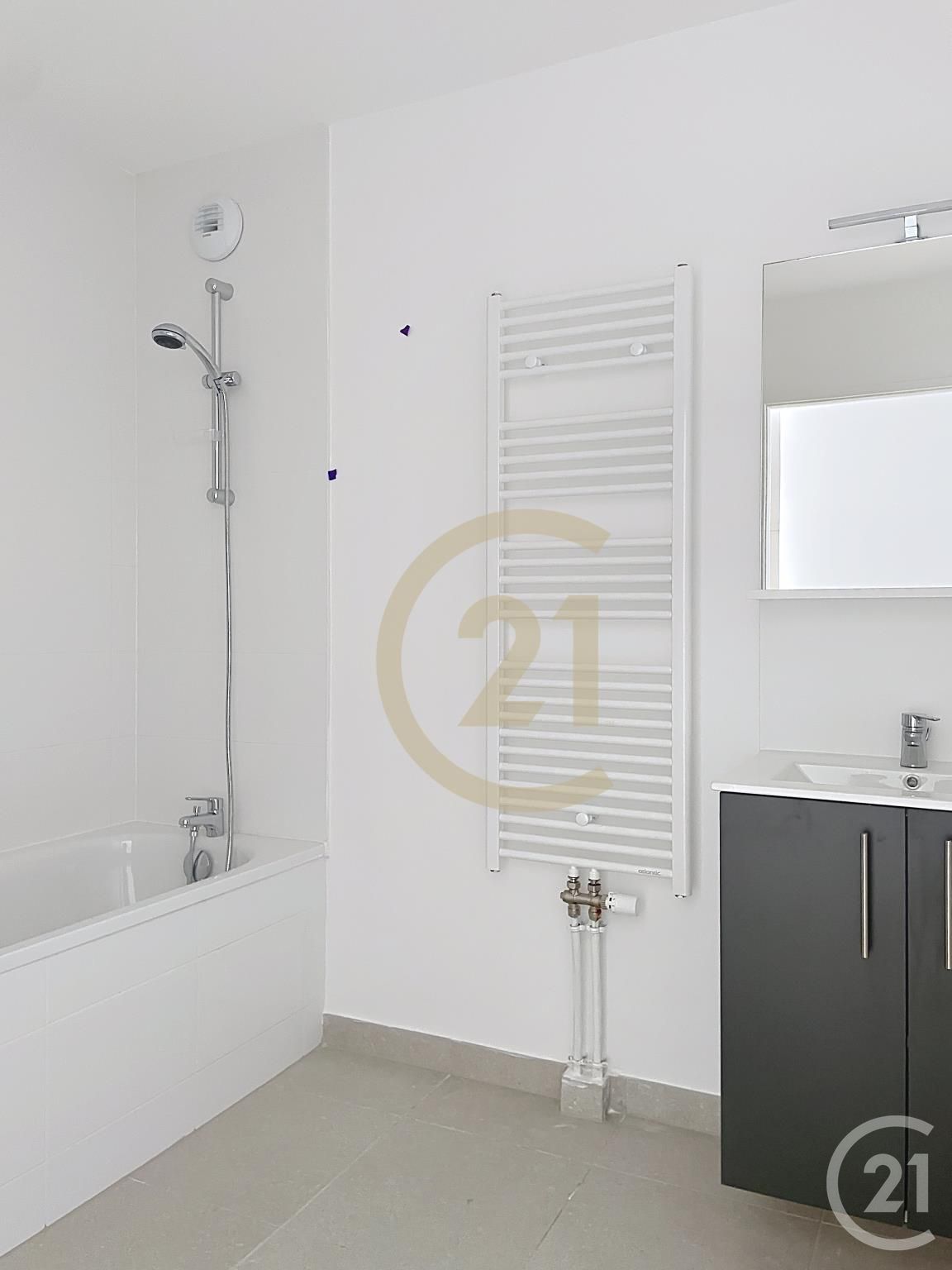 Appartement F4 à vendre - 4 pièces - 89.7 m2 - COMPIEGNE - Miniature 7