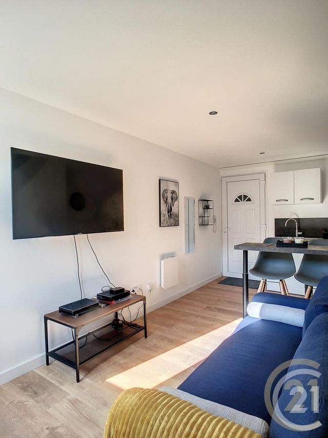 Appartement Duplex à louer - 2 pièces - 25.83 m2 - COMPIEGNE - 60 - PICARDIE - Century 21 Infinity