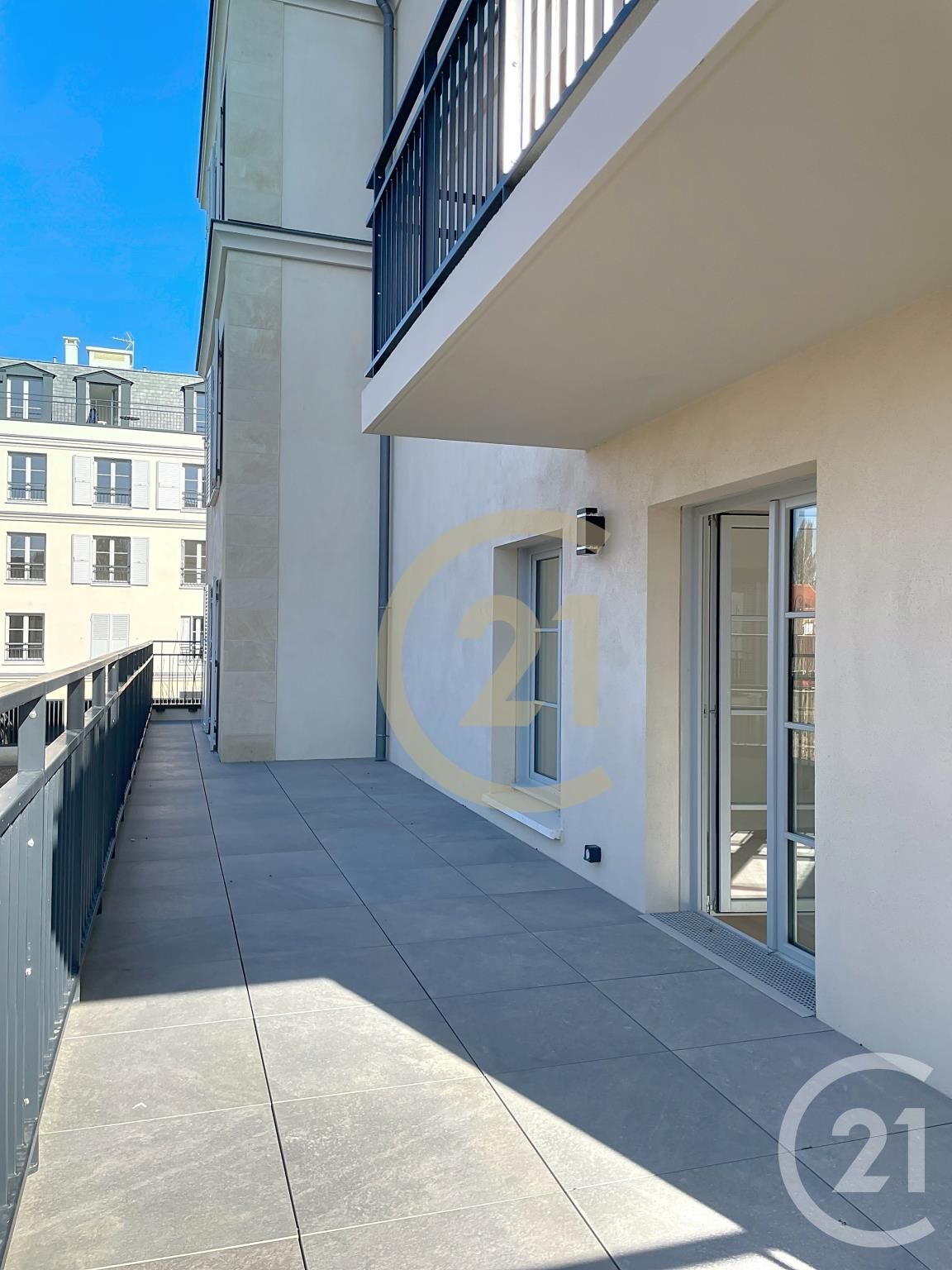 Appartement F4 à vendre - 4 pièces - 89.8 m2 - COMPIEGNE - Miniature 3