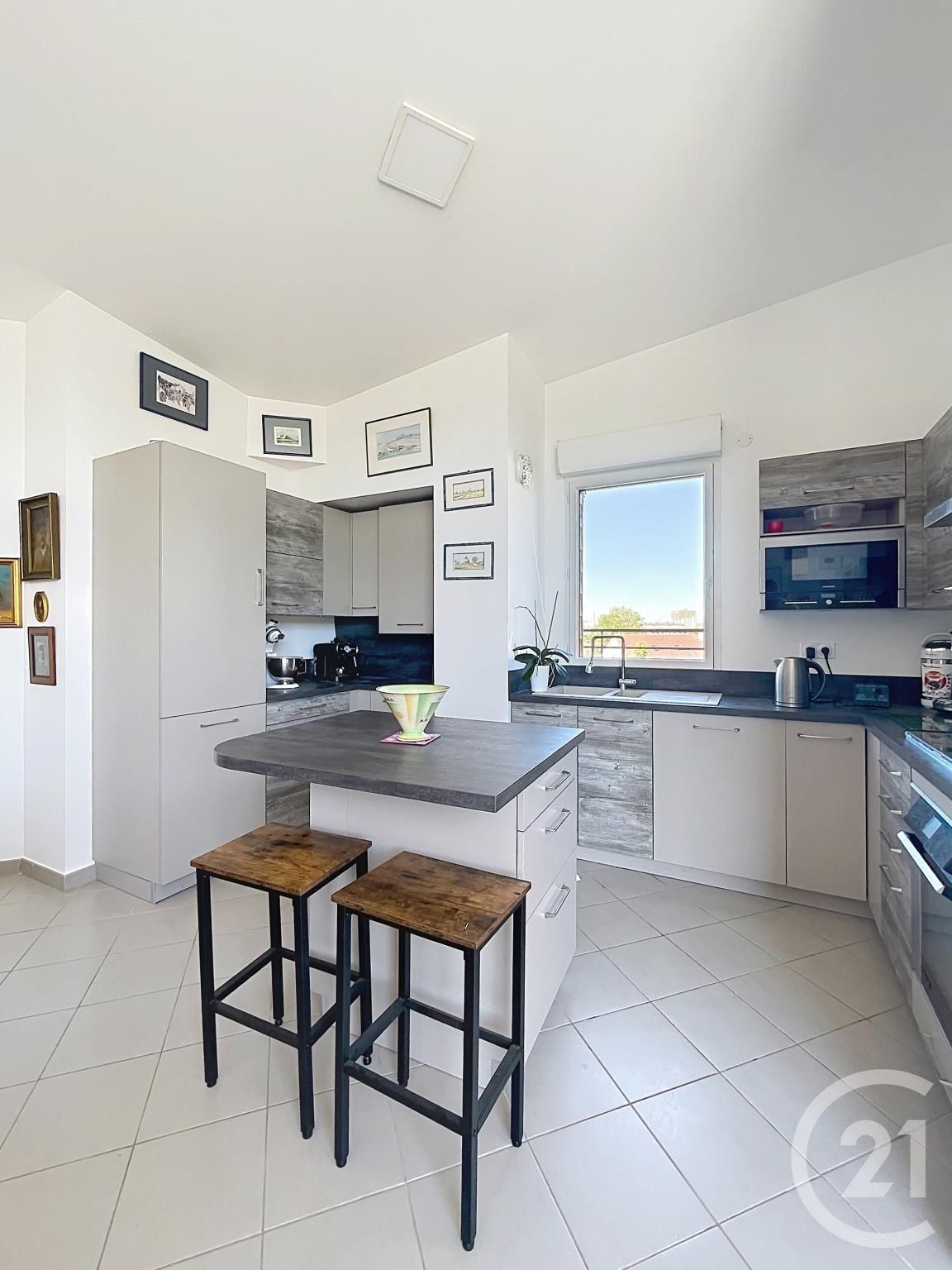 Appartement T3 à vendre - 3 pièces - 69.73 m2 - COMPIEGNE - Miniature 3