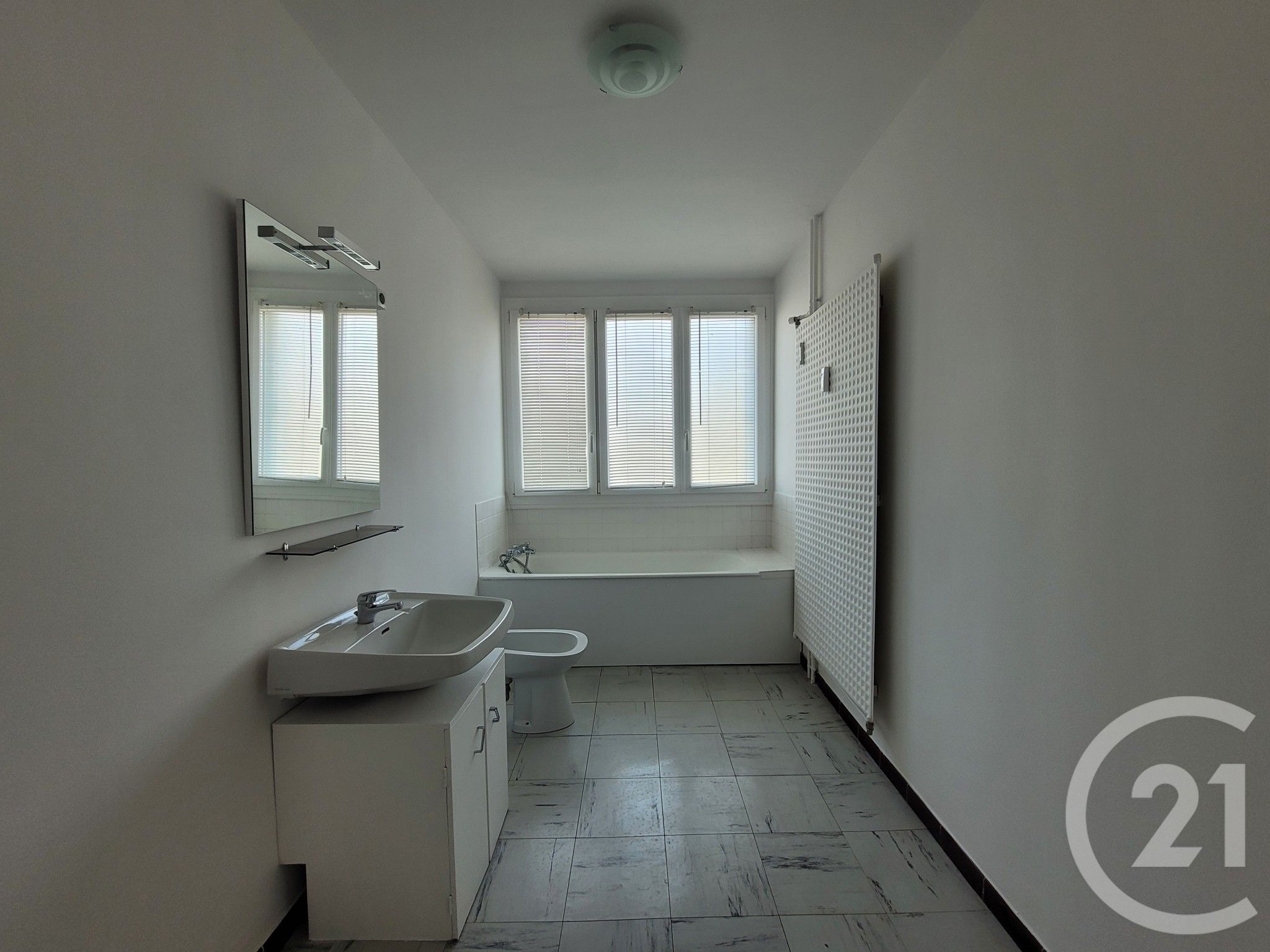 Appartement F3 à vendre - 3 pièces - 75.49 m2 - COMPIEGNE - Miniature 6