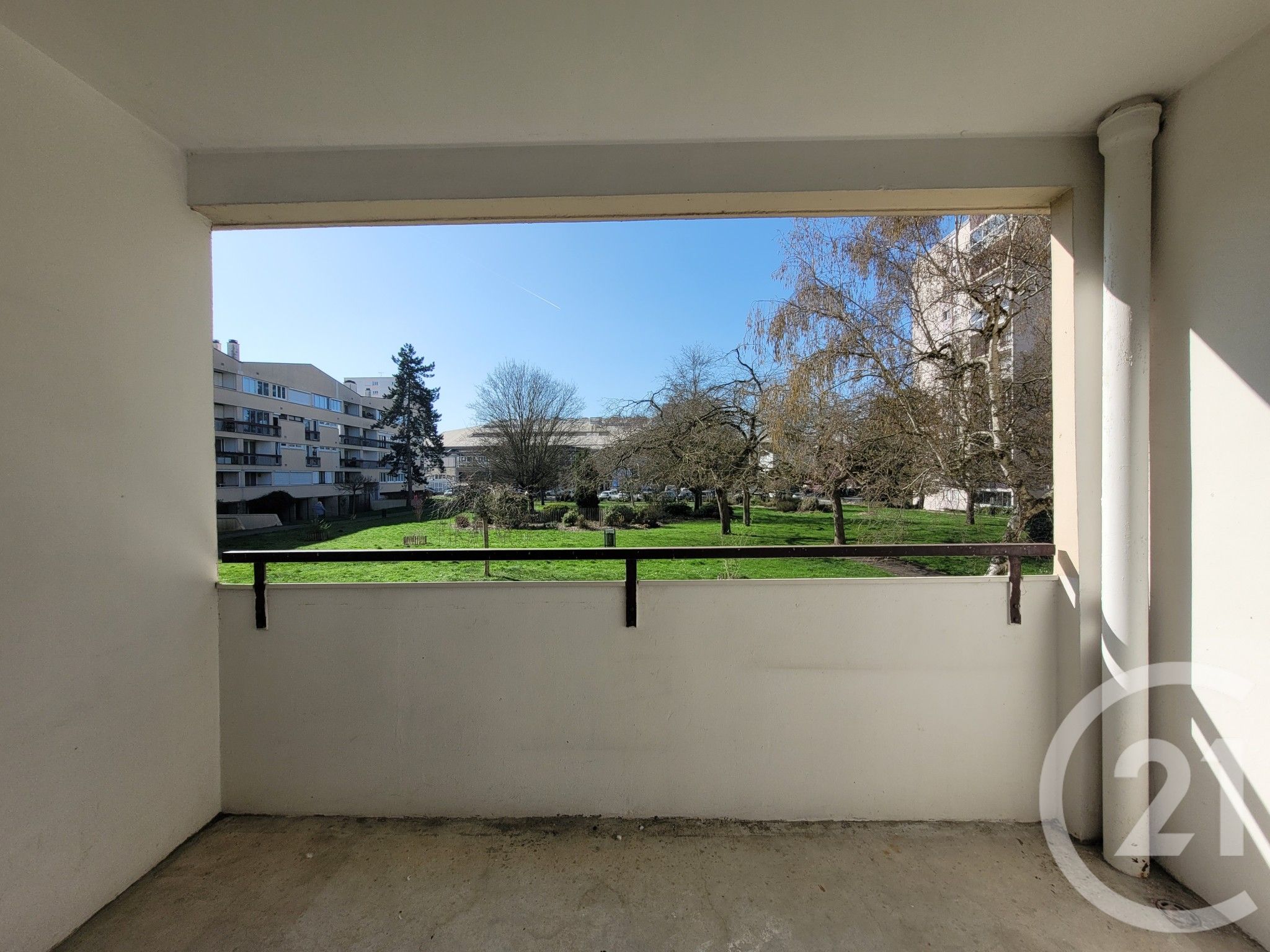 Appartement F3 à vendre - 3 pièces - 75.49 m2 - COMPIEGNE - Miniature 3