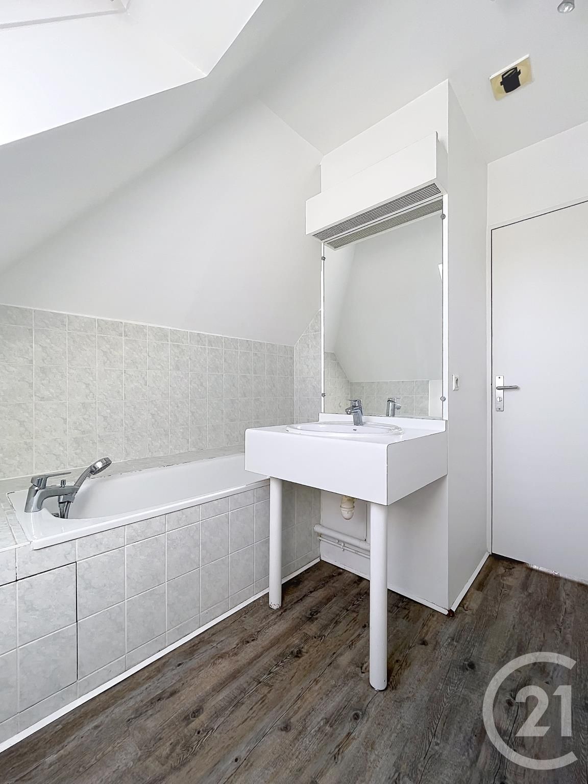 Appartement à vendre - 2 pièces - 39.25 m2 - COMPIEGNE - Miniature 7