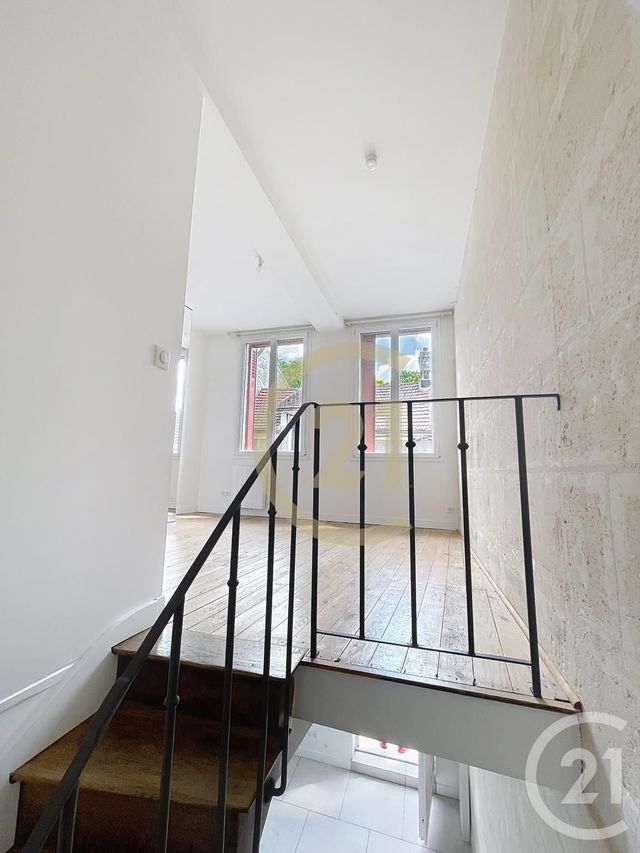 Appartement F2 à louer - 2 pièces - 32.28 m2 - BETHISY ST PIERRE - 60 - PICARDIE - Century 21 Infinity