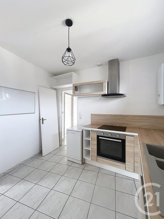 Appartement F3 à louer - 3 pièces - 76.04 m2 - LACROIX ST OUEN - 60 - PICARDIE - Century 21 Infinity