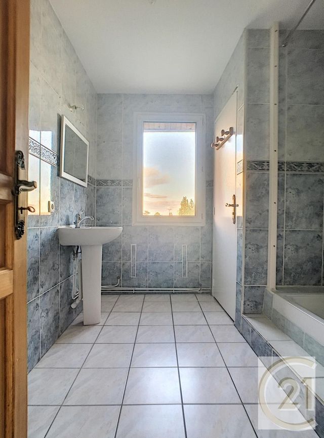 Appartement F3 à louer - 3 pièces - 54.0 m2 - LONGUEIL ANNEL - 60 - PICARDIE - Century 21 Infinity