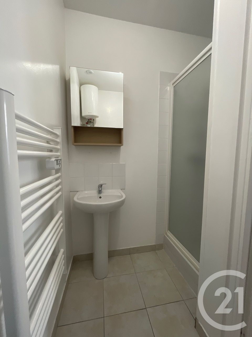 Appartement F1 à louer - 1 pièce - 12.36 m2 - COMPIEGNE - Miniature 4