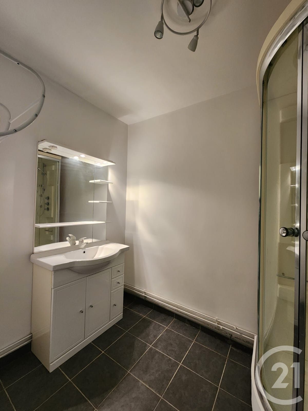 Appartement F4 à vendre - 4 pièces - 85.0 m2 - COMPIEGNE - Miniature 10