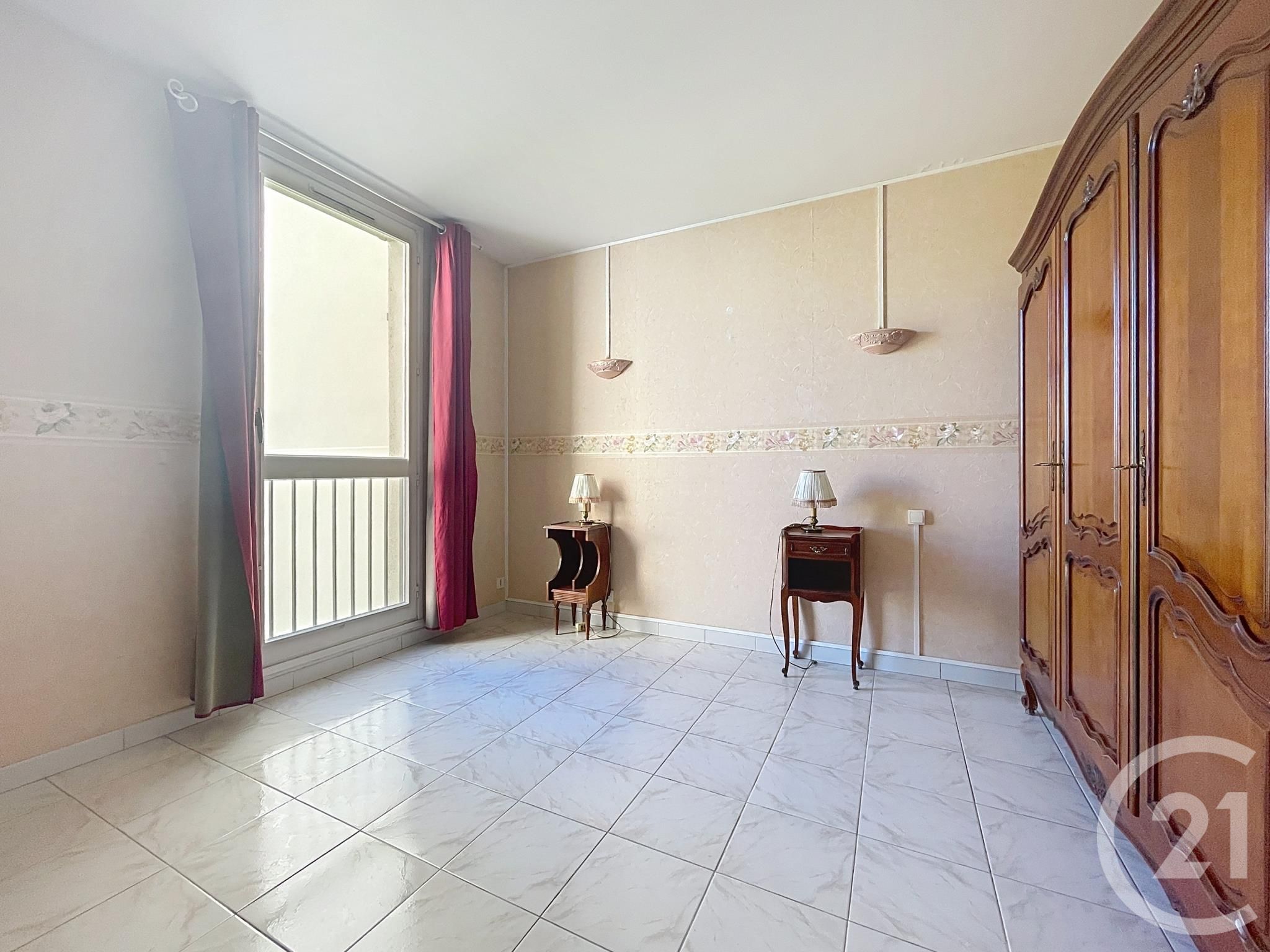 Appartement T3 à vendre - 3 pièces - 90.78 m2 - MARGNY LES COMPIEGNE - Miniature 6