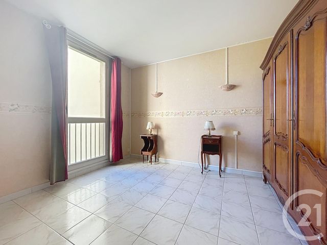 Appartement T3 à vendre - 3 pièces - 90.78 m2 - MARGNY LES COMPIEGNE - 60 - PICARDIE - Century 21 Infinity
