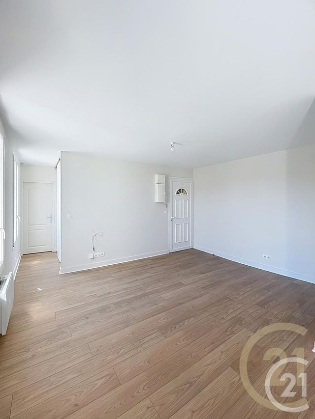 Appartement F2 à louer - 2 pièces - 42.23 m2 - LACROIX ST OUEN - 60 - PICARDIE - Century 21 Infinity