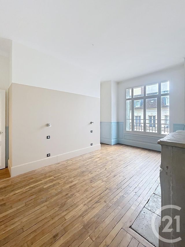 Appartement F4 à louer - 4 pièces - 122.25 m2 - COMPIEGNE - 60 - PICARDIE - Century 21 Infinity
