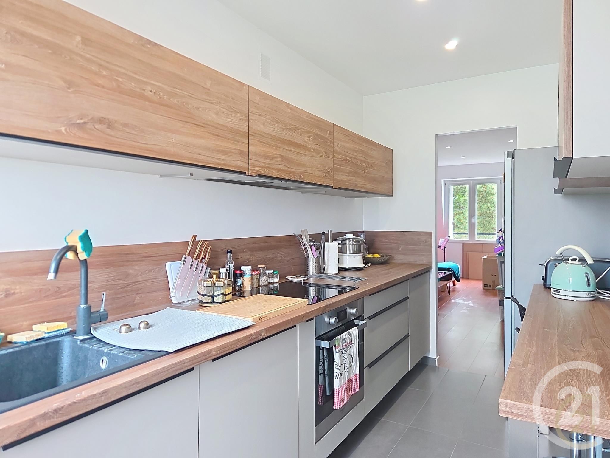 Appartement F3 à louer - 3 pièces - 62.76 m2 - COMPIEGNE - Miniature 5