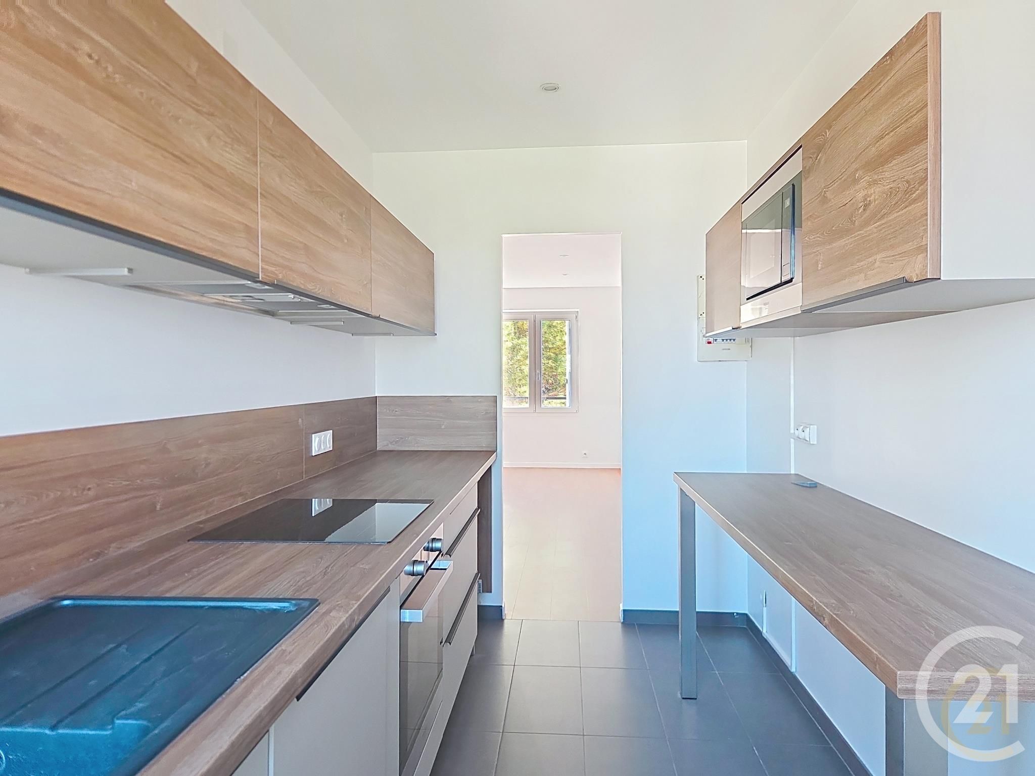 Appartement F3 à louer - 3 pièces - 62.76 m2 - COMPIEGNE - Miniature 4