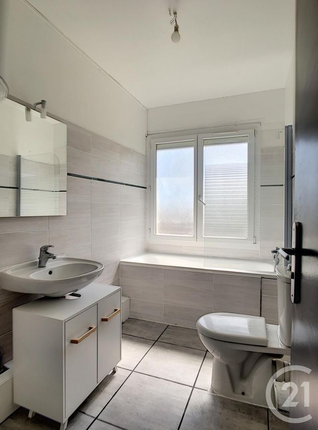 Appartement F2 à louer - 2 pièces - 37.0 m2 - VERBERIE - 60 - PICARDIE - Century 21 Infinity