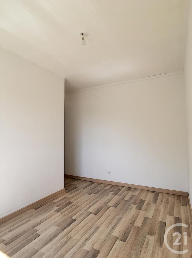 Appartement F2 à louer - 2 pièces - 37.0 m2 - VERBERIE - 60 - PICARDIE - Century 21 Infinity