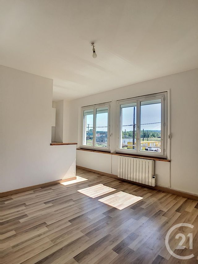 Appartement F2 à louer - 2 pièces - 37.0 m2 - VERBERIE - 60 - PICARDIE - Century 21 Infinity