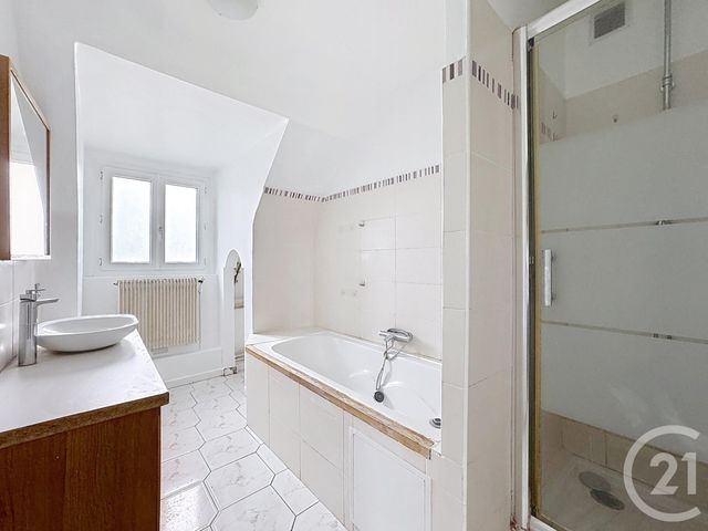 Appartement F3 à louer - 3 pièces - 74.72 m2 - COMPIEGNE - 60 - PICARDIE - Century 21 Infinity