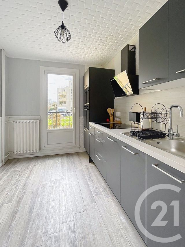 Appartement Chambre à louer - 1 pièce - 10.1 m2 - COMPIEGNE - 60 - PICARDIE - Century 21 Infinity