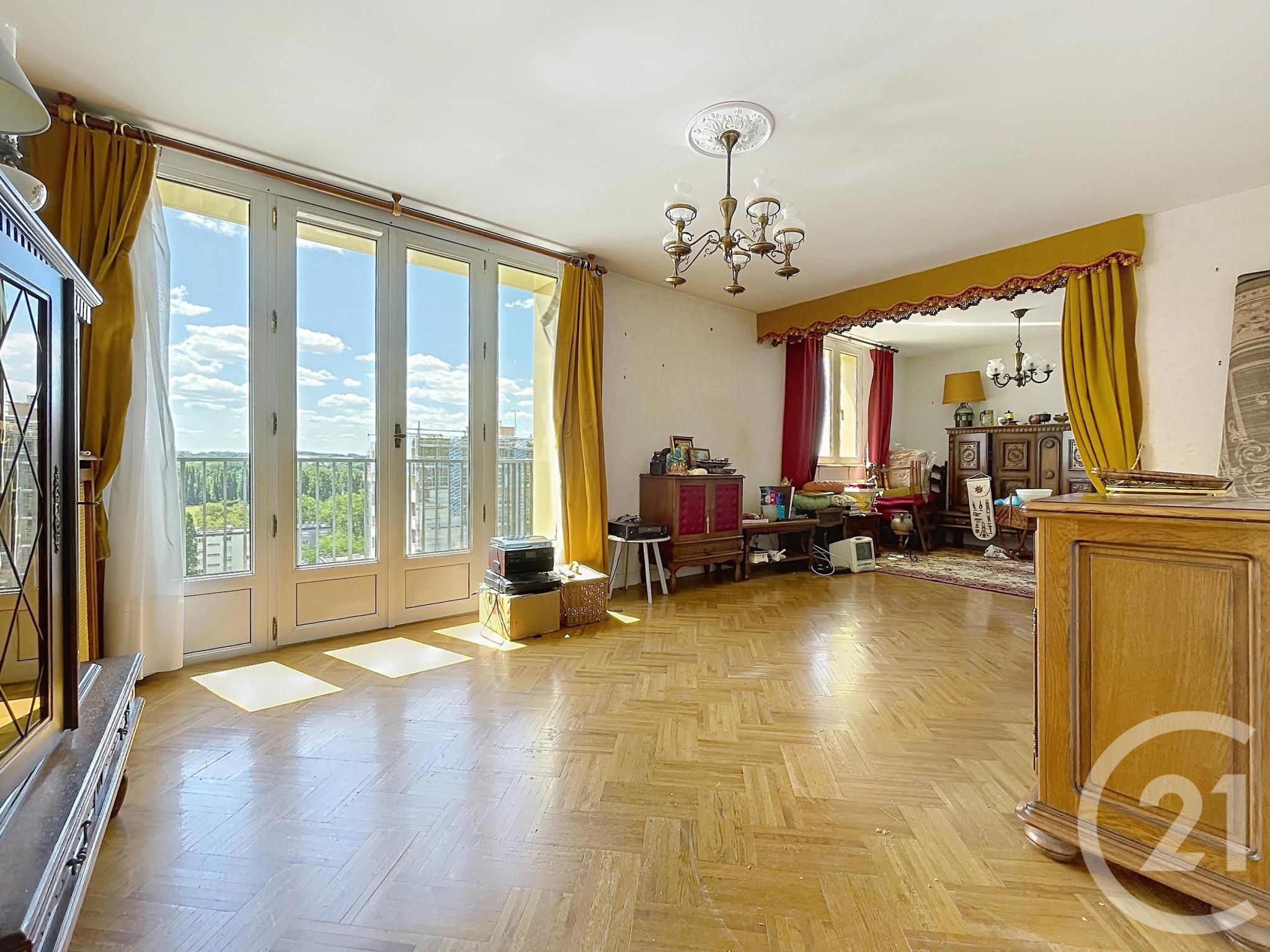 Appartement F4 à vendre - 4 pièces - 82.62 m2 - COMPIEGNE - Miniature 2