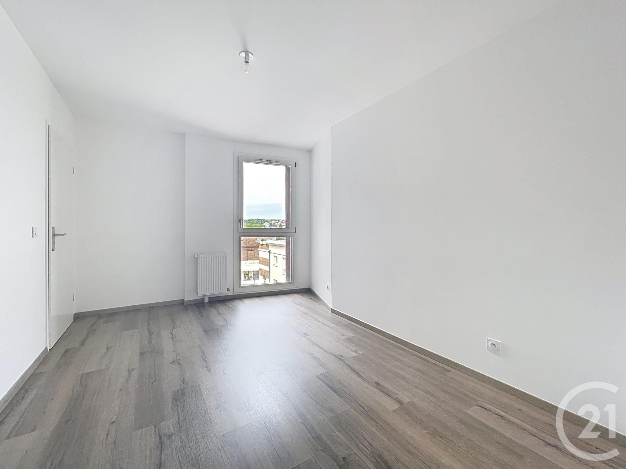 Appartement T2 à vendre - 2 pièces - 44.1 m2 - MARGNY LES COMPIEGNE - Miniature 5