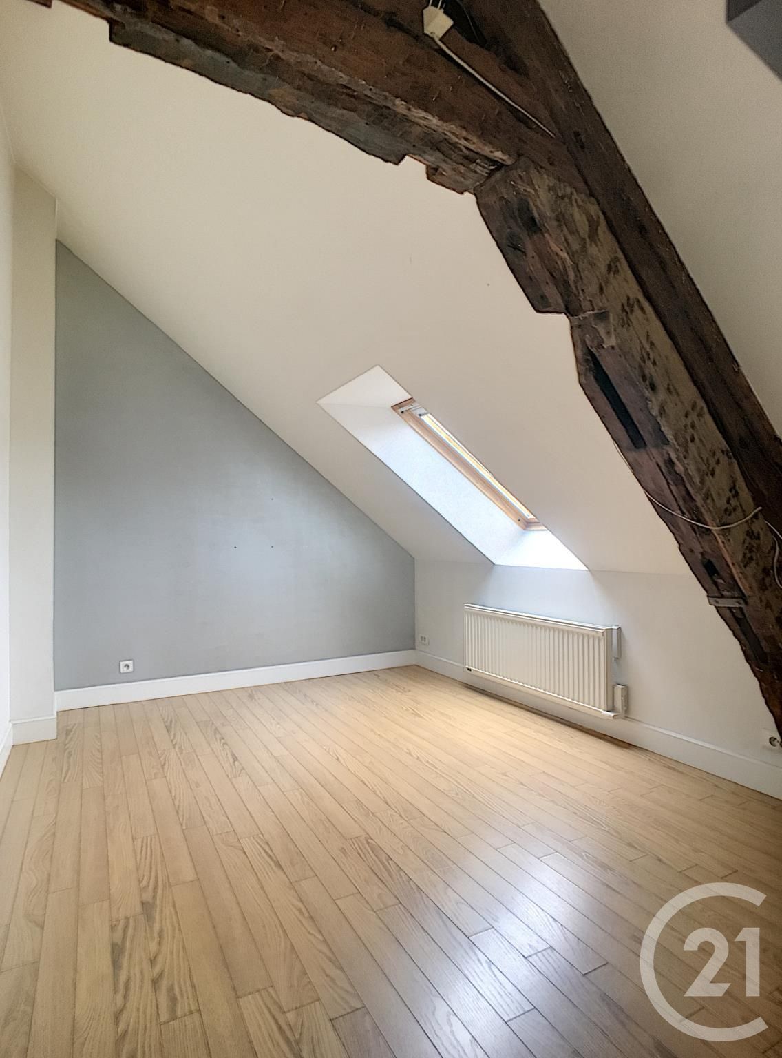 Appartement F3 à louer - 3 pièces - 77.04 m2 - COMPIEGNE - Miniature 5