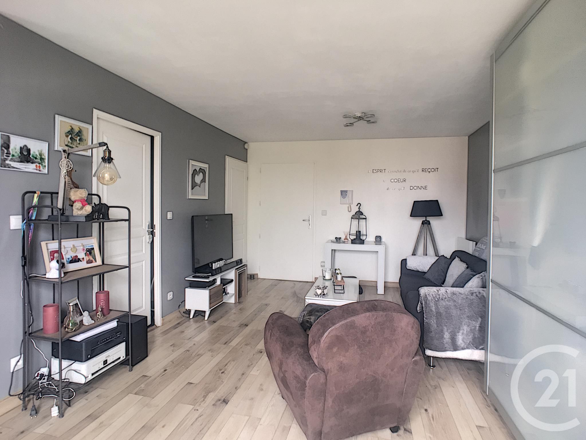Appartement F1 à louer - 1 pièce - 33.09 m2 - COMPIEGNE - Miniature 2