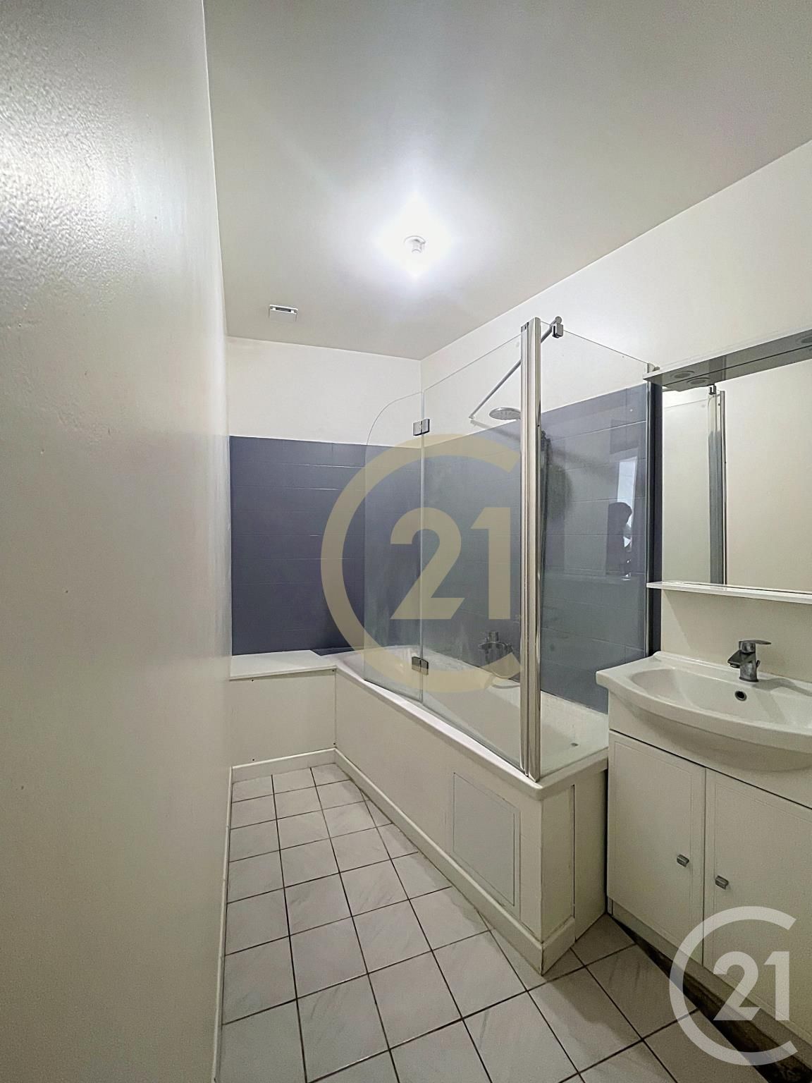 Appartement F3 à louer - 3 pièces - 57.76 m2 - CLAIROIX - Miniature 4