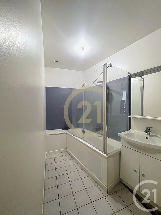 Appartement F3 à louer - 3 pièces - 57.76 m2 - CLAIROIX - 60 - PICARDIE - Century 21 Infinity