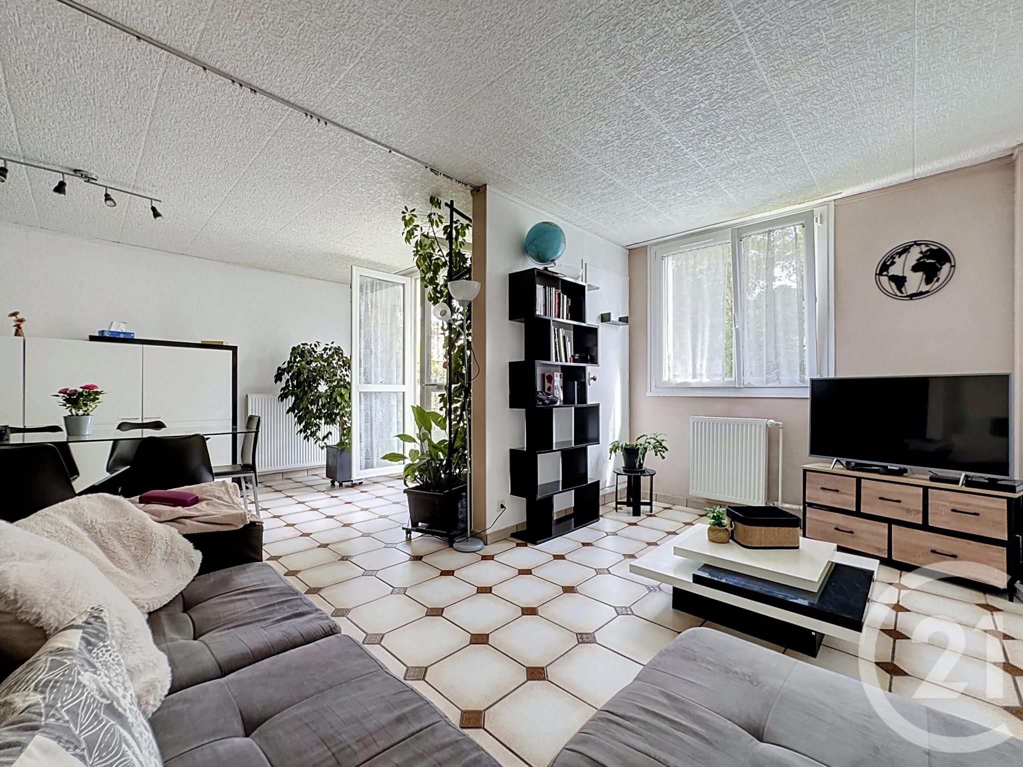 Appartement F5 à vendre - 5 pièces - 91.5 m2 - COMPIEGNE - Miniature 2