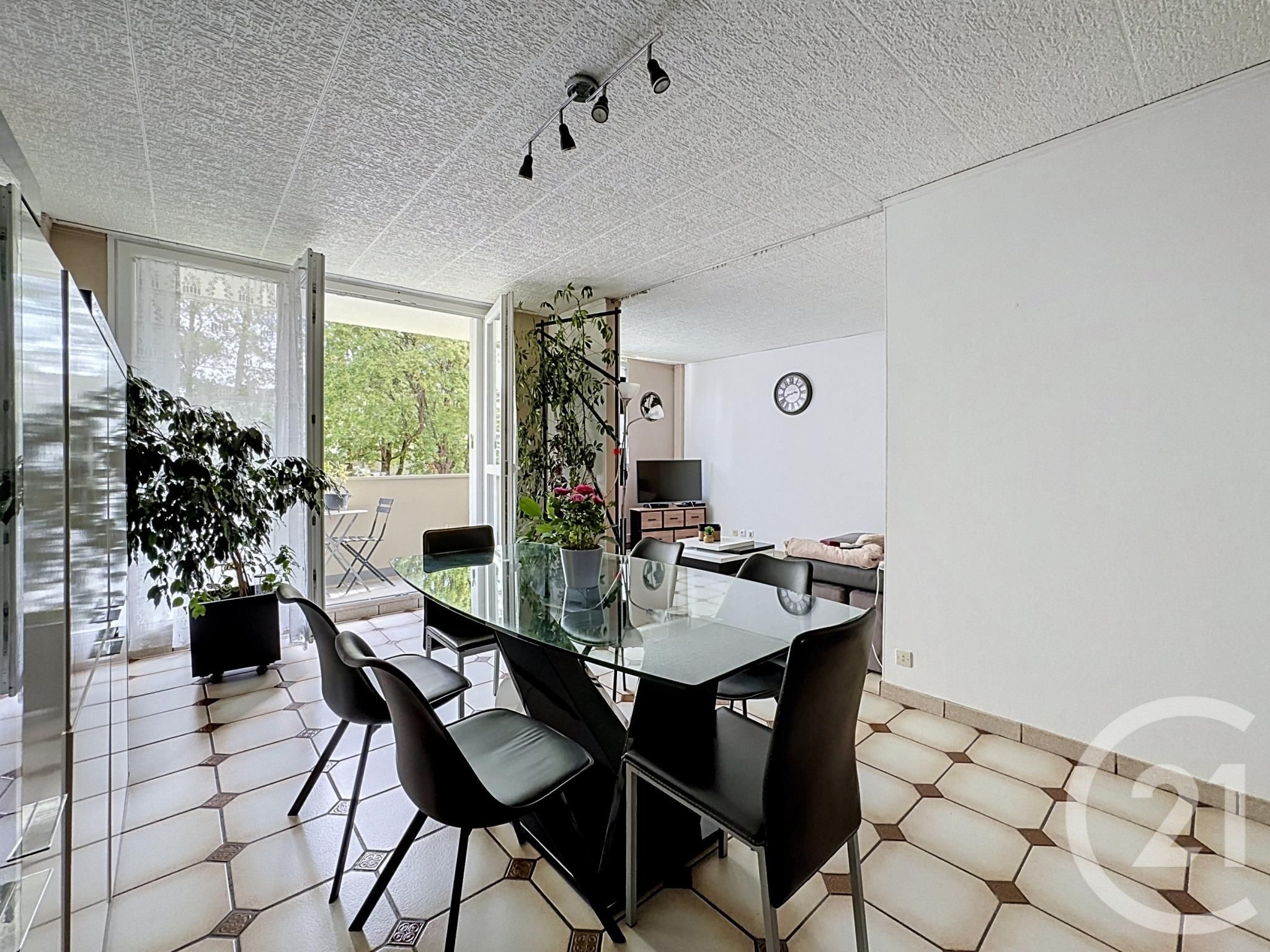 Appartement F5 à vendre - 5 pièces - 91.5 m2 - COMPIEGNE - Miniature 4