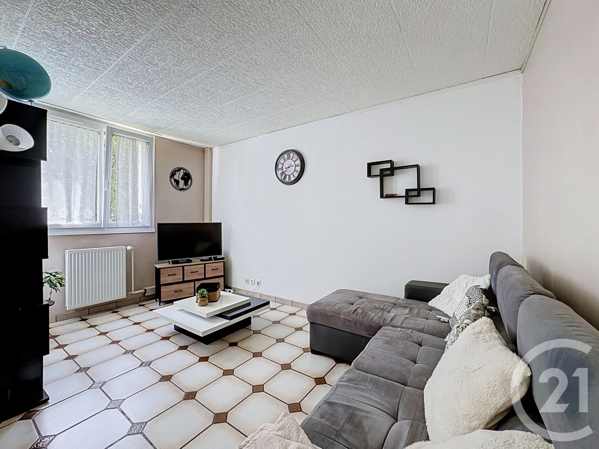 Appartement F5 à vendre - 5 pièces - 91.5 m2 - COMPIEGNE - Miniature 3